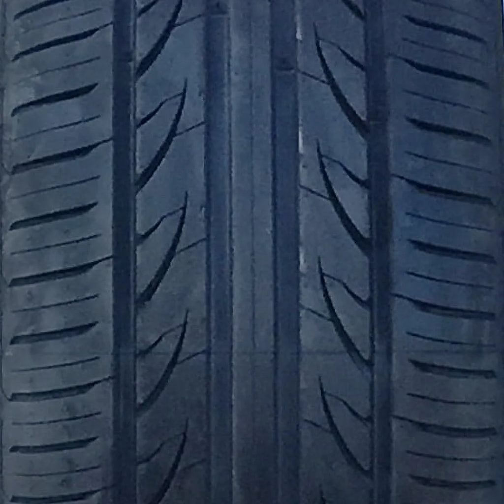 Set of 4 225/60ZR18 All Season Ultra High Performance Tire B505