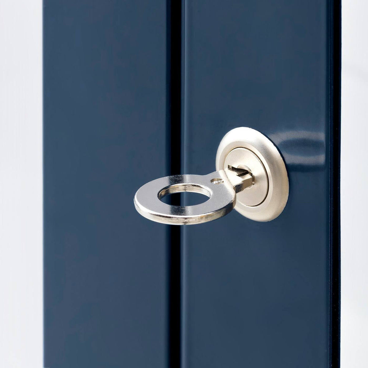 Glass-Door Cabinet K6058