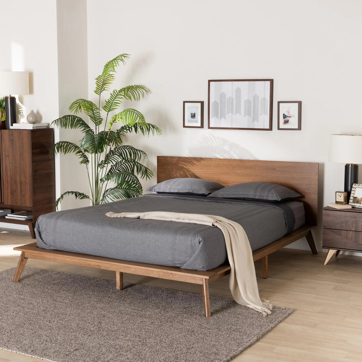 King Size Walnut Brown Wood Platform Bed Z33940