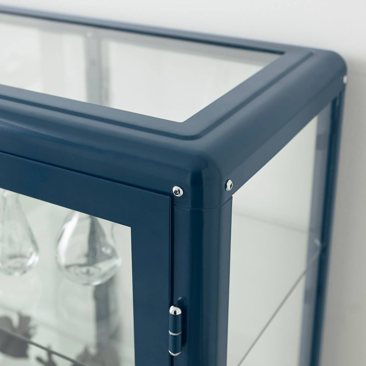 Glass-Door Cabinet K6058