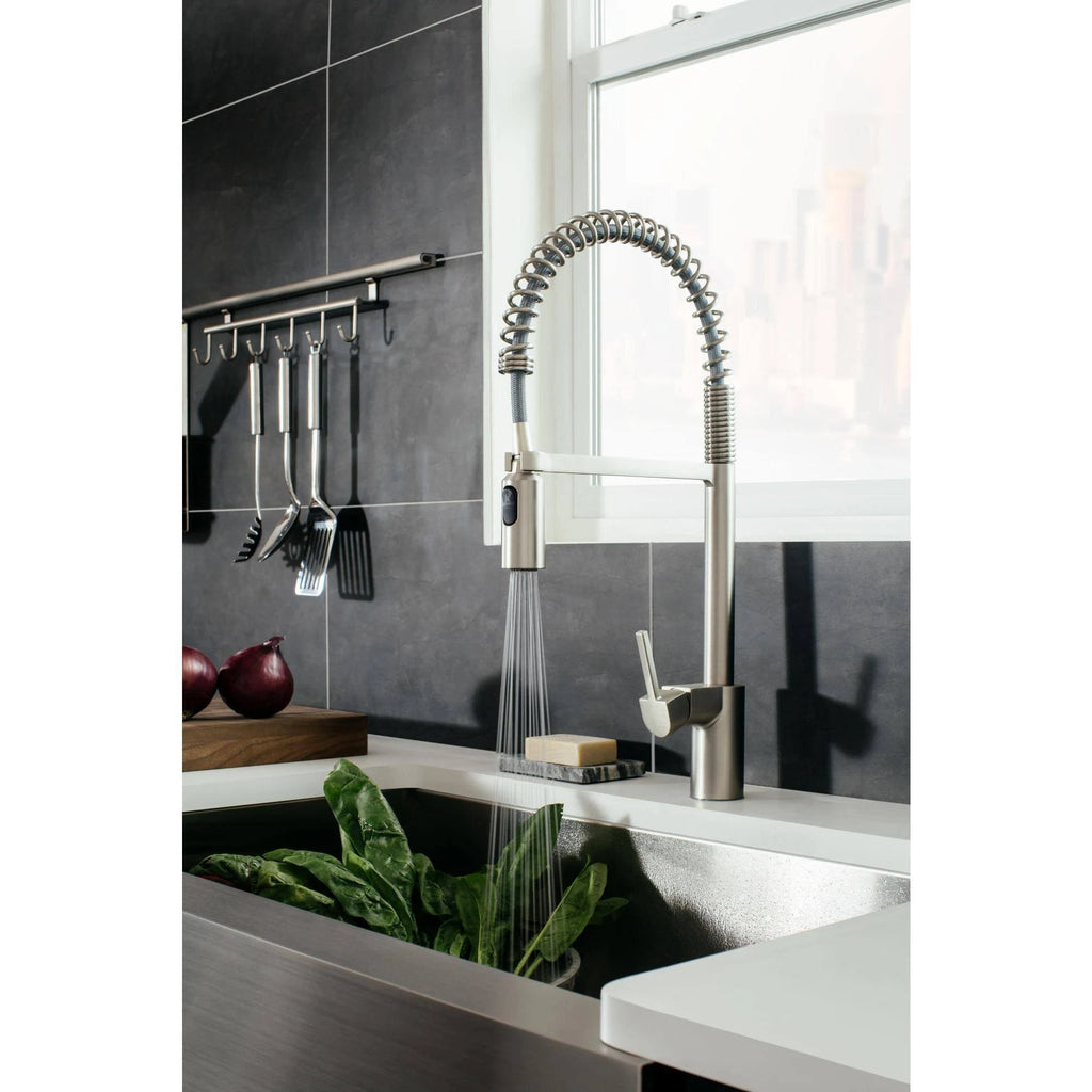 Black One-Handle Pulldown Kitchen Faucet R747121