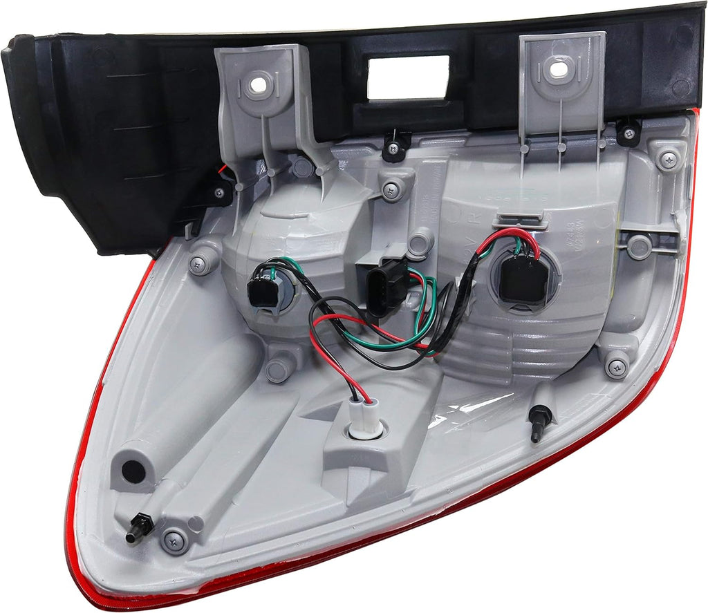 Red Lens Tail Light Assembly R811461