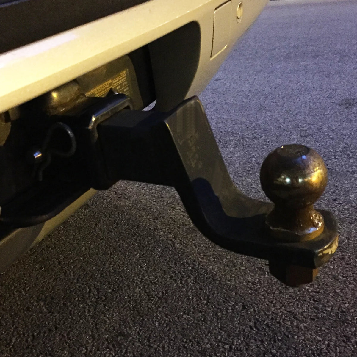 2 inch Drop Trailer Hitch Starter Kit with 5/8 inch Pin, Class III, Black, 2 inch Ball Q440