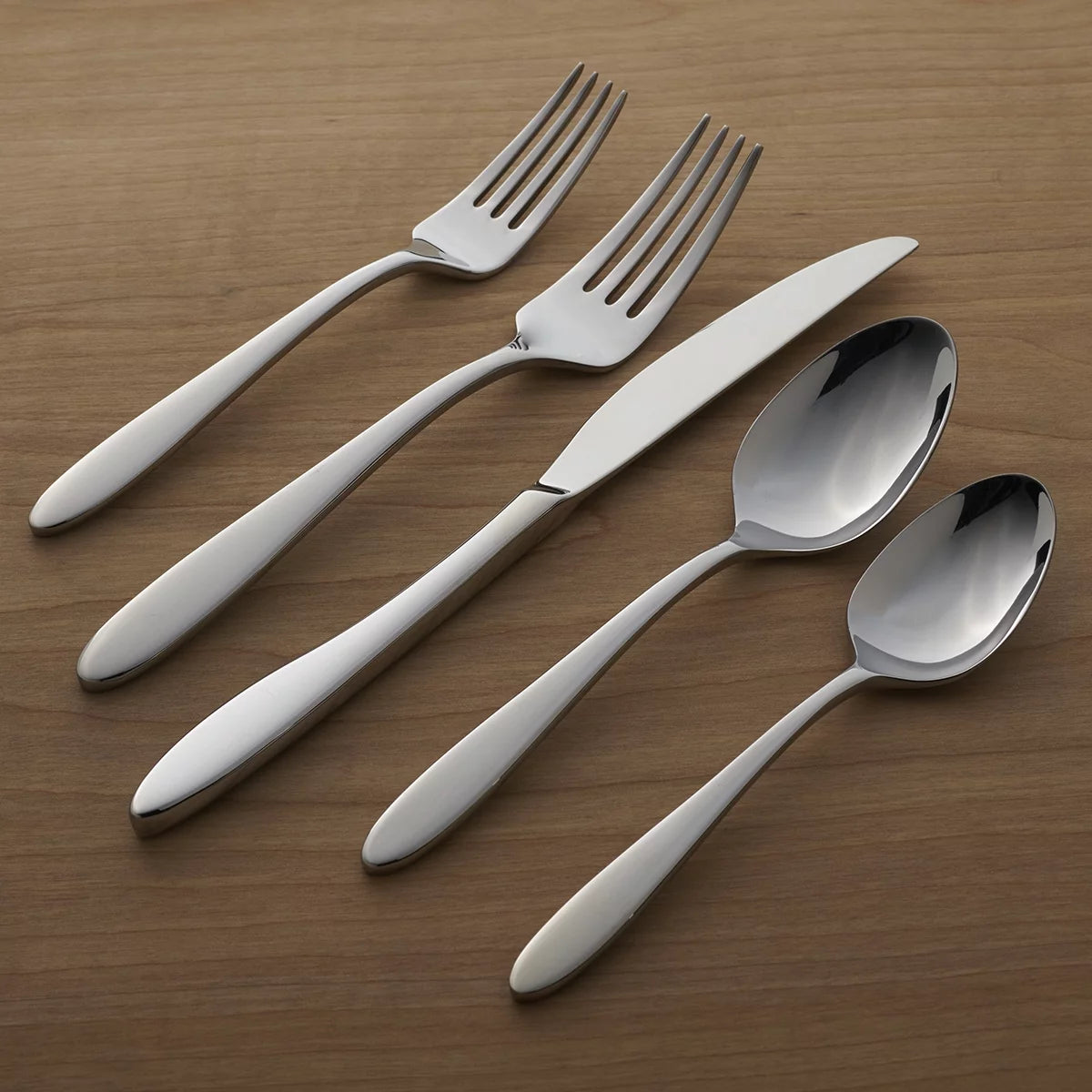 20-Piece Stainless Steel Silverware Set U46581