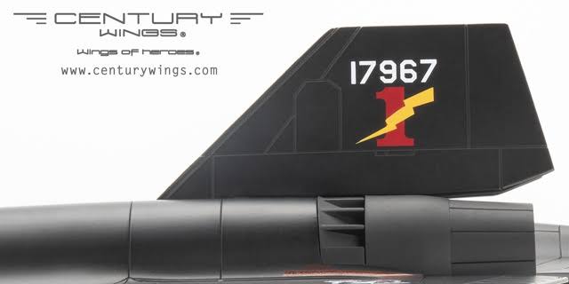 SR-71A Blackbird 1:72 N3229
