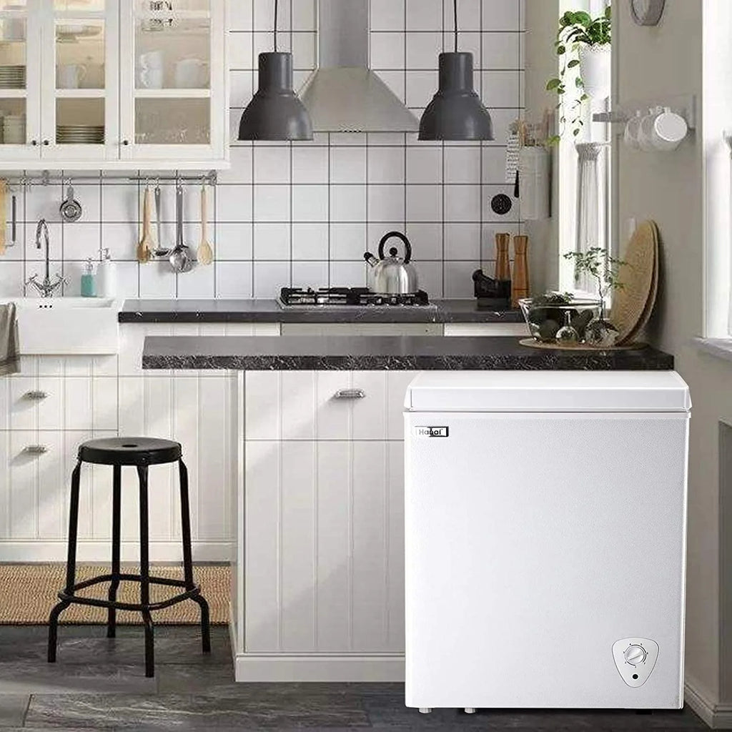 5.0 Cubic Chest Freezer with Removable Storage Basket Q132222