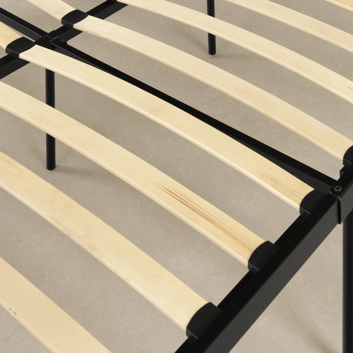 Queen Metal Platform Bed Black C22180