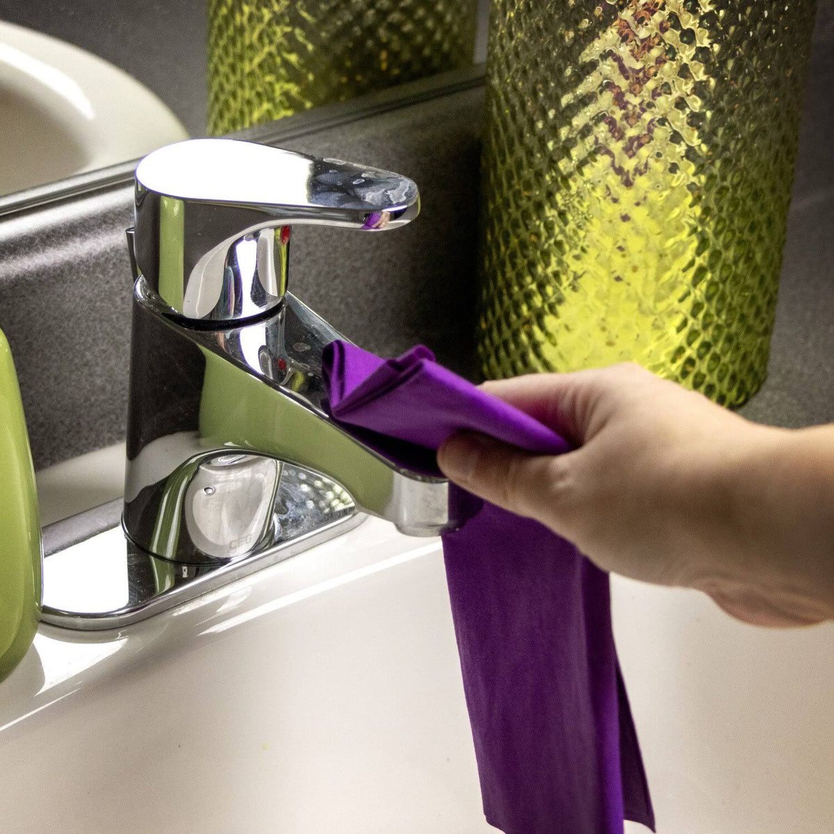 Colors Standard Sized Cleaning Cloths L81463